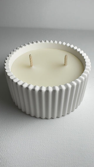 אדר — נר בכלי טקסטורלי