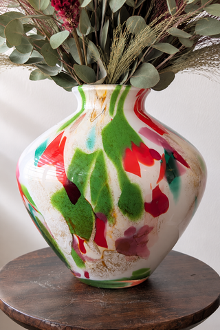 Close-up of the colourful Fidrio glass vase